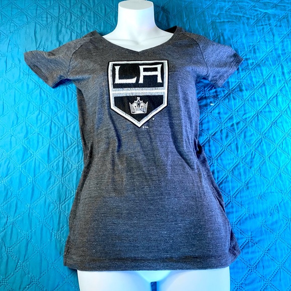 Los Angeles Kings WOMEN V-Neck T-Shirt Crown Logo 🥅🏒 HOCKEY Small t-shirt - Picture 6 of 11